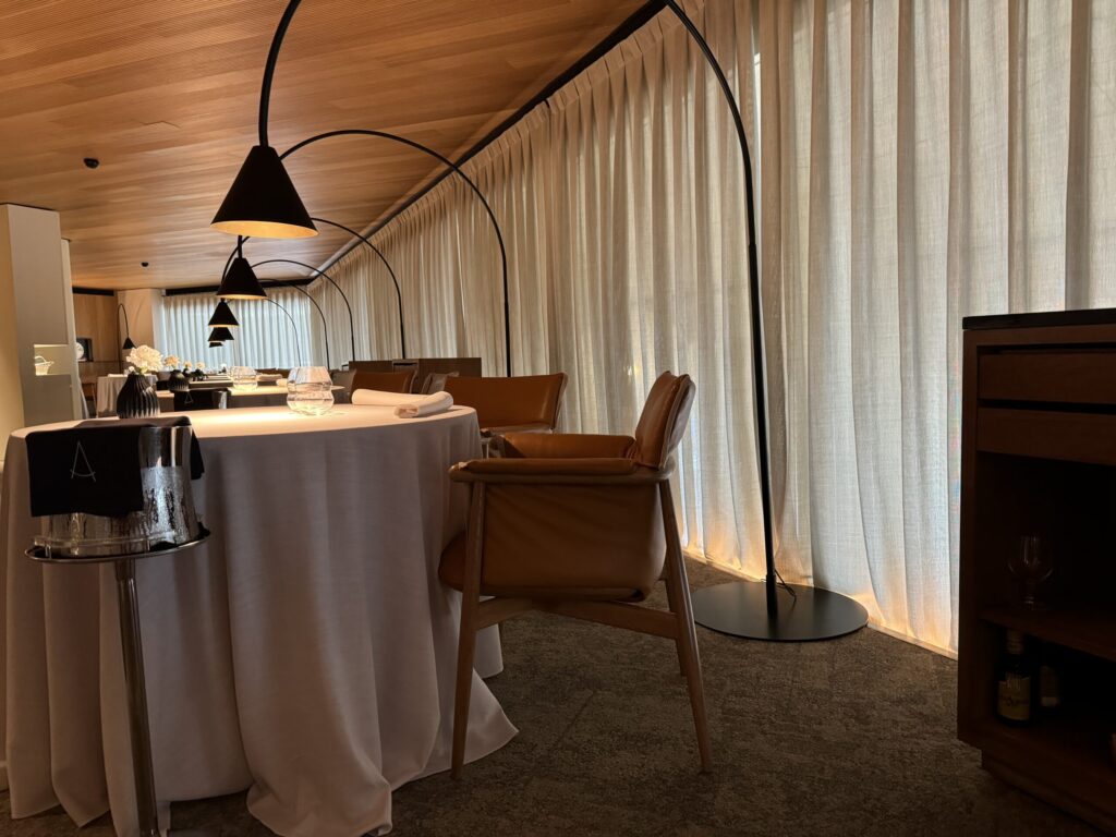 バルセロナのレストランAngleの店内