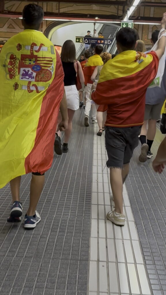 ユーロ2024の応援に行くスペインの人たち