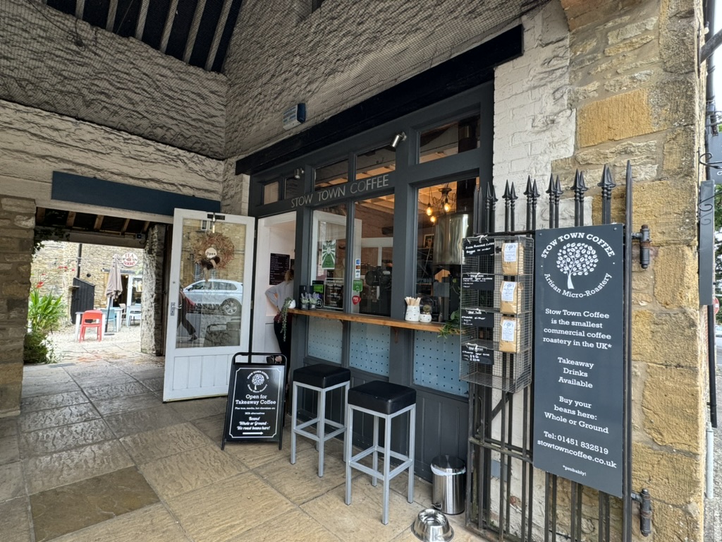stow-on-the-woldの宿近くのコーヒー屋さん