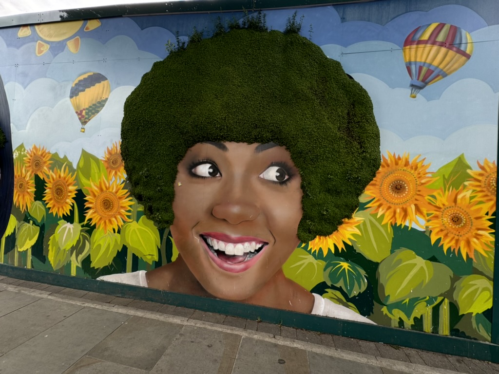 Earl's Court近くの壁画