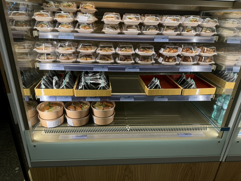 セントパンクラスの駅で見つけた日本食