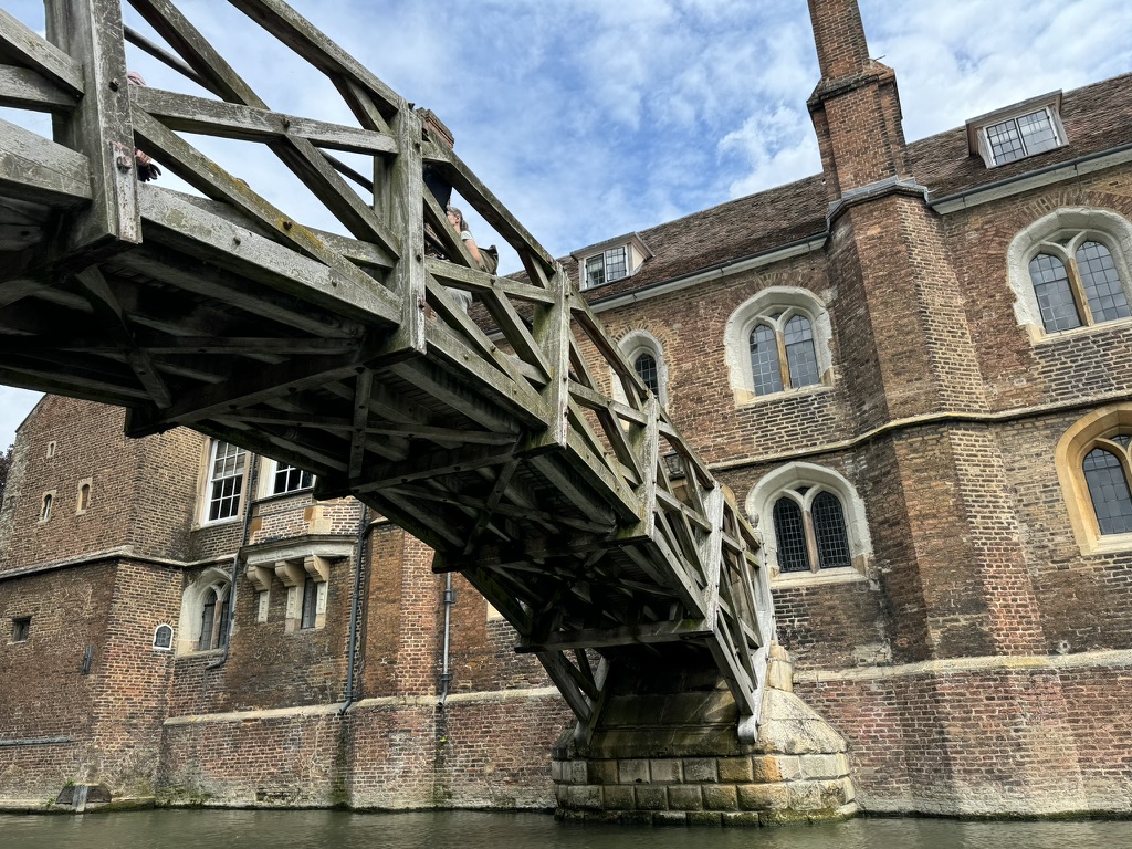クイーンズカレッジの数学橋