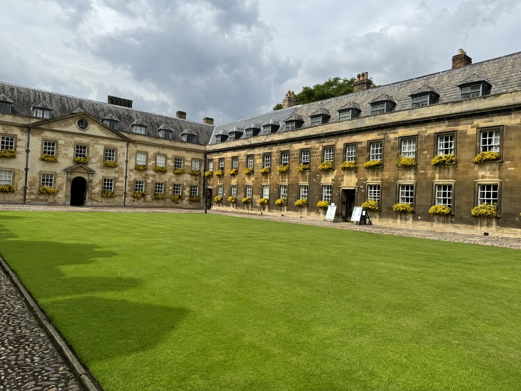 ピーターハウスの中庭