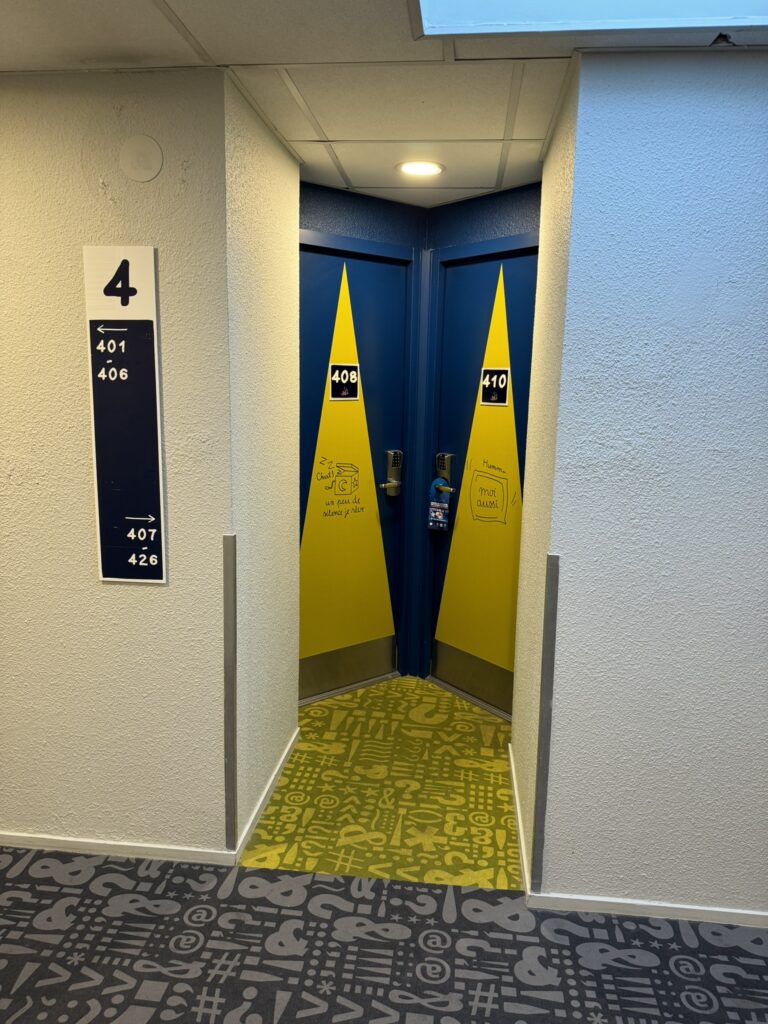 イビスバジェットの部屋の入り口
